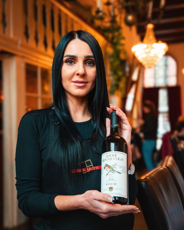 Taucht ein in die Welt außergewöhnlicher Weine – eine Welt voller Geschmack, Eleganz und Geschichten. ✨

In unseren Regalen warten seltene Schätze darauf, von euch entdeckt zu werden: handverlesene Weine, die jedes Gericht zu einem unvergesslichen Erlebnis machen. Ob edler Tropfen aus Italien oder ein verborgenes Juwel aus einem kleinen Weingut – unsere Sammlung ist so einzigartig wie unsere Gäste.

Unser Tipp: Sprecht unser geschultes Personal an – wir beraten euch gerne und finden den perfekten Wein, der eure Sinne verzaubert. 🍇

Kommt vorbei und lasst euch von unserer Leidenschaft für Weine inspirieren. Ein Glas voll Magie wartet auf euch! 🍷✨

#lübeck #lübeckcity #lübeckerbucht #hansestadtlübeck #lübeckliebe #lübeckaltstadt #altstadt #lübecktravemünde #geschichte #italiener #restaurant #prätorhaus #daluigi #prätorhausdaluigi #daluigilübeck #weinliebhaber #wein #italienischeküche #lübeckessen #reservieren